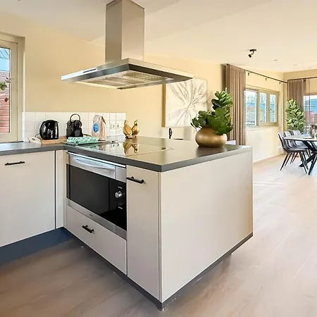 Jachtzicht By Droomvilla בית נופש